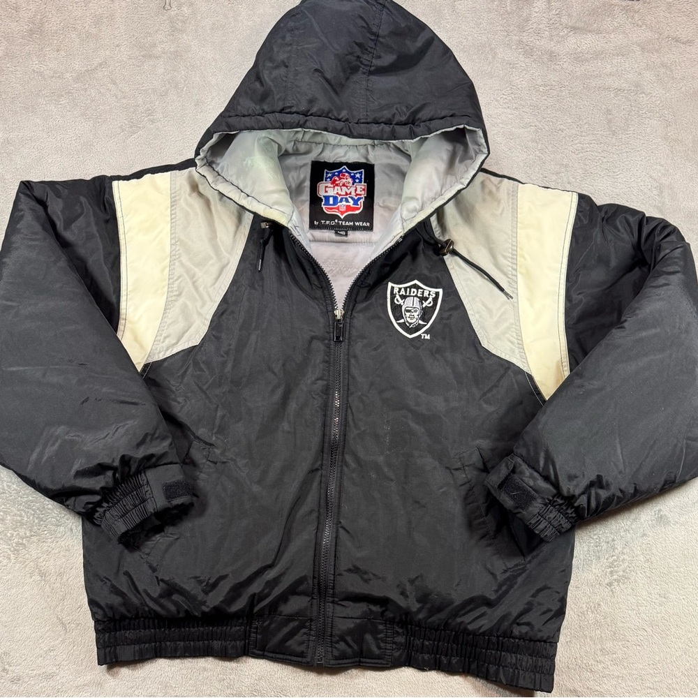Rare 90’s Game Day Oakland Raiders Full Zip Puff Jacket Size Large TFG Team Wear